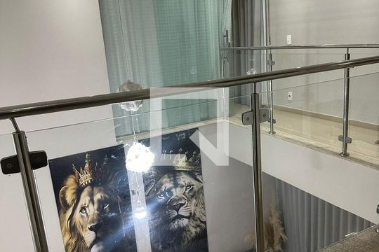 Corredor de casa à venda com 4 quartos, 200m² em Tropical, Contagem