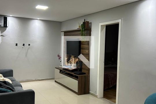 Sala 2 de casa à venda com 4 quartos, 200m² em Tropical, Contagem