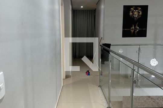 Corredor de casa à venda com 4 quartos, 200m² em Tropical, Contagem