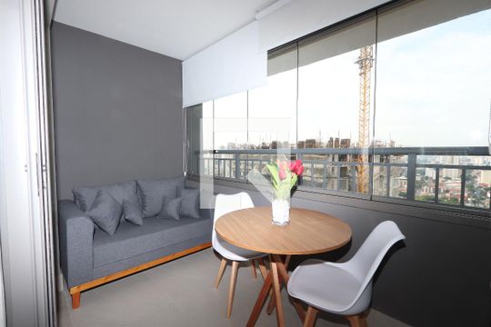 Varanda de kitnet/studio para alugar com 1 quarto, 30m² em Vila Mariana, São Paulo