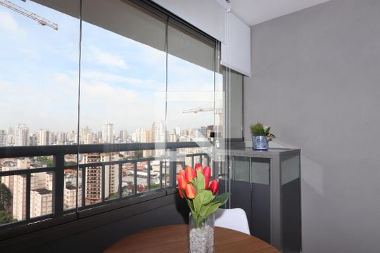Varanda de kitnet/studio para alugar com 1 quarto, 30m² em Vila Mariana, São Paulo