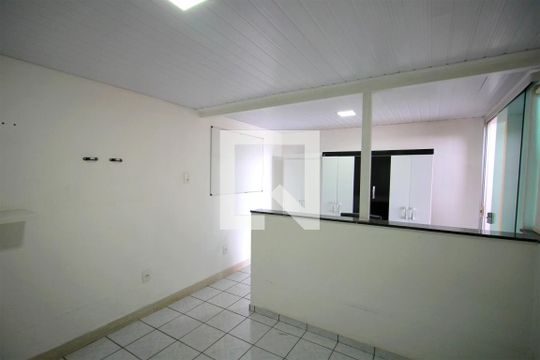 Suite de casa à venda com 2 quartos, 250m² em Sagrada Família, Belo Horizonte