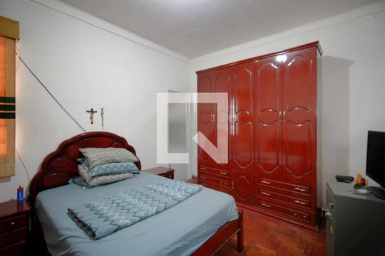 Quarto 1 de casa à venda com 2 quartos, 250m² em Sagrada Família, Belo Horizonte