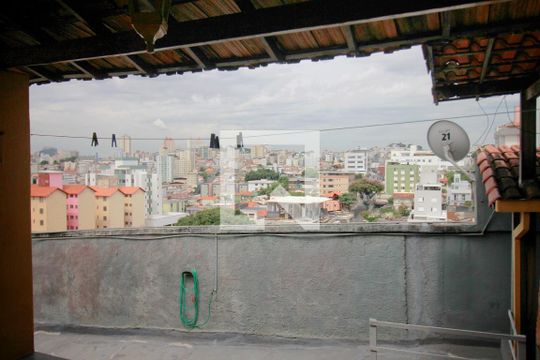 Vista da Sala de casa à venda com 2 quartos, 250m² em Sagrada Família, Belo Horizonte