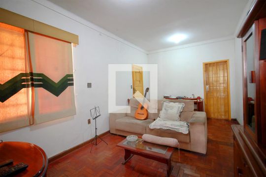 Sala de casa à venda com 2 quartos, 250m² em Sagrada Família, Belo Horizonte