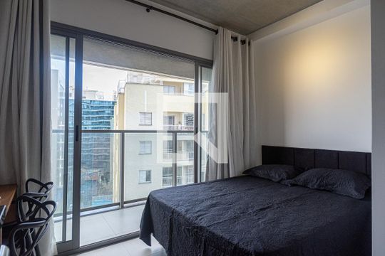 Sala/Quarto de kitnet/studio para alugar com 1 quarto, 21m² em Paraíso, São Paulo