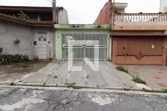 Fachada de casa para alugar com 2 quartos, 129m² em Cidade Líder, São Paulo
