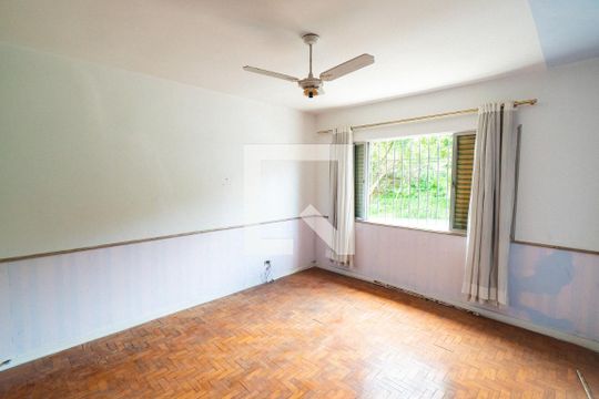 Suíte de casa à venda com 4 quartos, 160m² em Parque Jabaquara, São Paulo