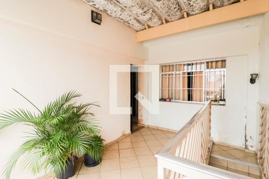 Varanda de casa à venda com 5 quartos, 105m² em Vila Prado, São Paulo
