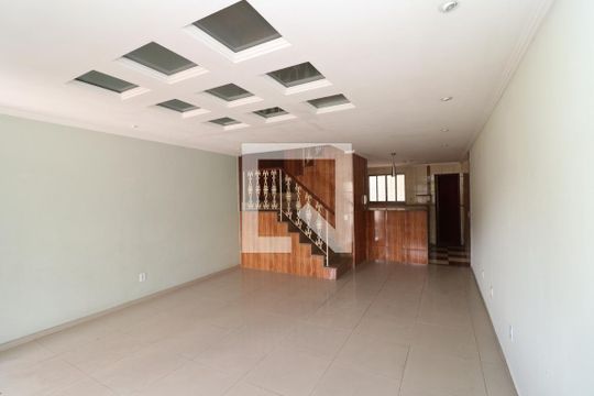 Casa de Condomínio à venda com 3 quartos, 300m² em Jardim Guanabara, Rio de Janeiro