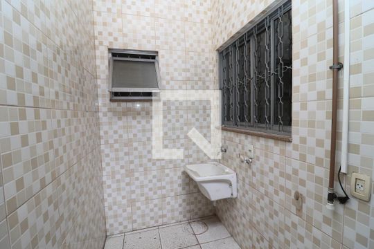 Área de Serviço de casa de condomínio à venda com 3 quartos, 300m² em Jardim Guanabara, Rio de Janeiro