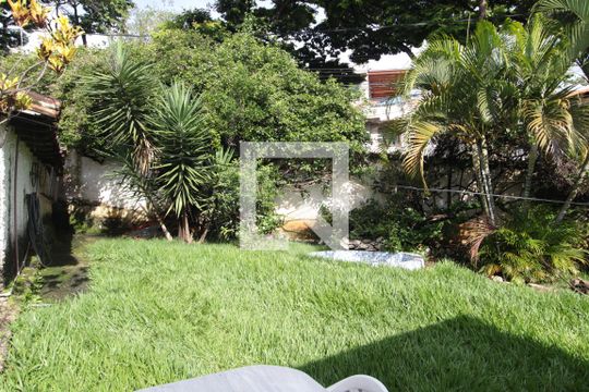 Jardim de casa à venda com 4 quartos, 435m² em Indaiá, Belo Horizonte