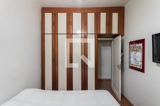 Quarto 1 de apartamento à venda com 2 quartos, 60m² em Grajaú, Rio de Janeiro