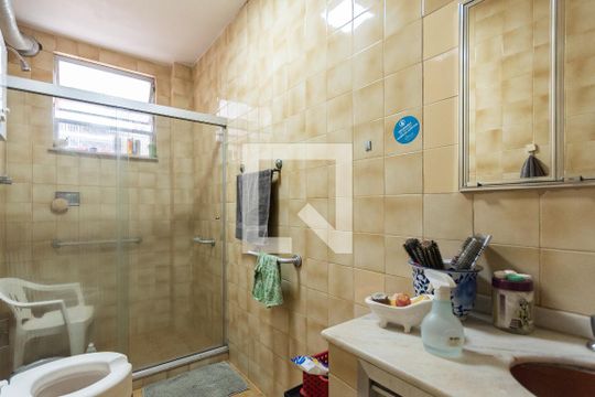 Banheiro de apartamento à venda com 2 quartos, 60m² em Grajaú, Rio de Janeiro