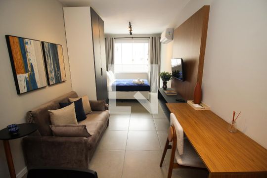 Sala/Quarto de apartamento para alugar com 1 quarto, 30m² em Centro Histórico, Porto Alegre
