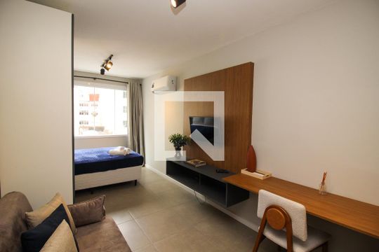 Sala/Quarto de apartamento para alugar com 1 quarto, 30m² em Centro Histórico, Porto Alegre