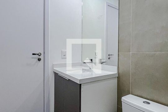 Banheiro de kitnet/studio à venda com 1 quarto, 25m² em Vila Mariana, São Paulo