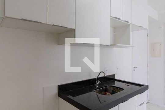Cozinha de apartamento à venda com 2 quartos, 36m² em Vila das Bandeiras, Guarulhos