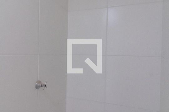 Banheiro de apartamento à venda com 2 quartos, 36m² em Vila das Bandeiras, Guarulhos