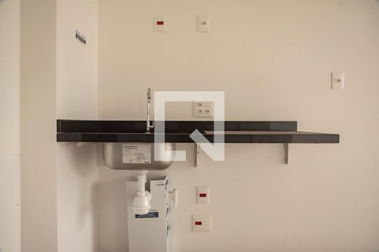 Cozinha de kitnet/studio à venda com 1 quarto, 25m² em Vila Clementino, São Paulo