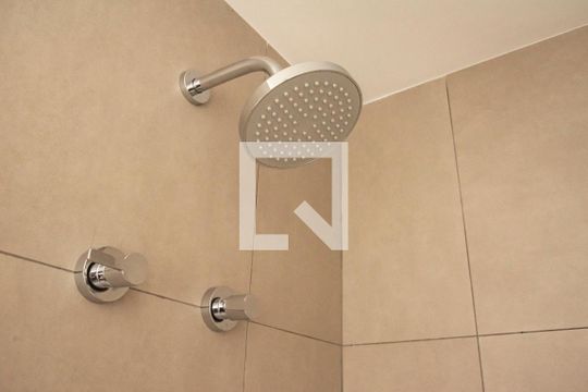 Banheiro de kitnet/studio à venda com 1 quarto, 27m² em Vila Clementino, São Paulo
