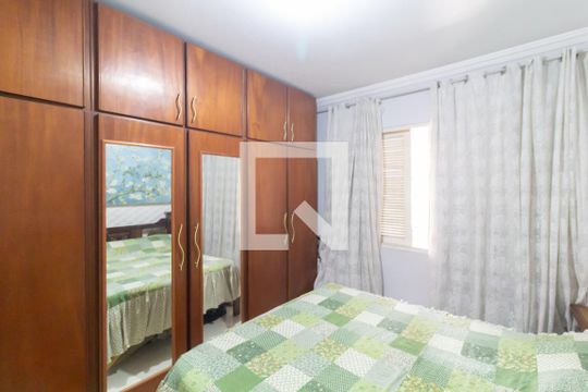 Quarto 1 de casa à venda com 5 quartos, 298m² em Itaquera, São Paulo