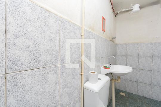 Casa 2 - Banheiro de casa à venda com 5 quartos, 200m² em Nossa Senhora do Carmo, Contagem