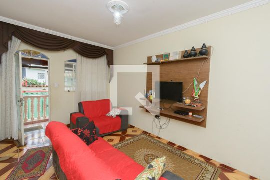Sala de casa à venda com 5 quartos, 200m² em Nossa Senhora do Carmo, Contagem