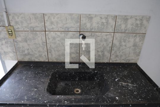 Sala/Cozinha de casa para alugar com 2 quartos, 70m² em Parque Amazonia, Goiânia