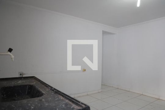 Sala/Cozinha de casa para alugar com 2 quartos, 70m² em Parque Amazonia, Goiânia