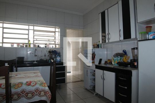 Cozinha de casa à venda com 4 quartos, 268m² em Parque São Lucas, São Paulo