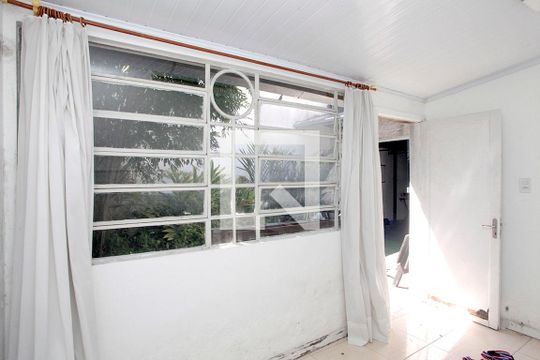 Quarto 2 de casa à venda com 3 quartos, 230m² em Petrópolis, Porto Alegre