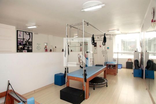 Sala 2 de casa à venda com 3 quartos, 230m² em Petrópolis, Porto Alegre