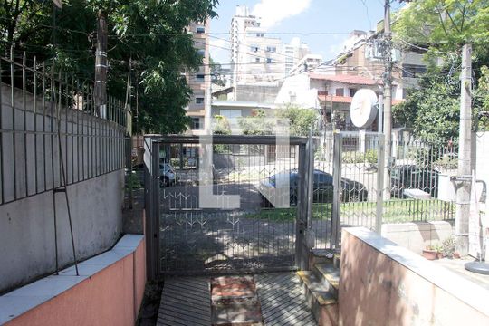 Sala 2 Vista de casa à venda com 3 quartos, 230m² em Petrópolis, Porto Alegre