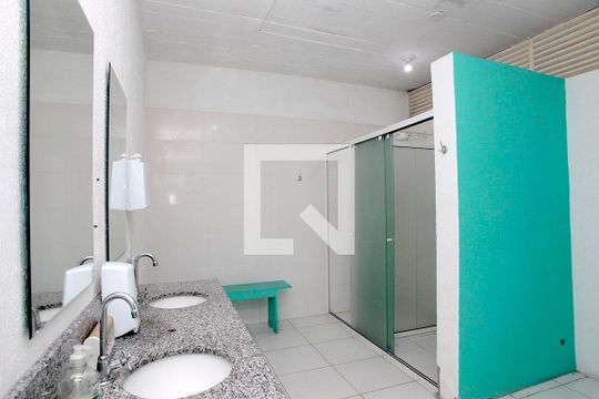 Banheiro 3 de casa à venda com 3 quartos, 230m² em Petrópolis, Porto Alegre