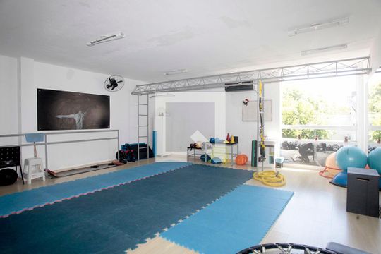 Sala 3 de casa à venda com 3 quartos, 230m² em Petrópolis, Porto Alegre
