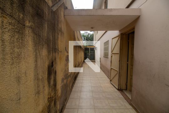 Quintal de casa para alugar com 5 quartos, 200m² em Vila Congonhas, São Paulo