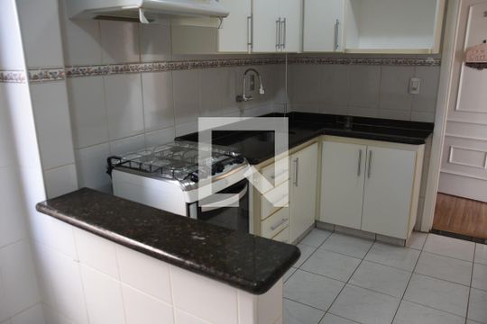 Cozinha de apartamento para alugar com 3 quartos, 65m² em Parque Joao de Vasconcelos, Sumaré