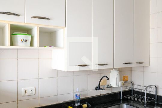 Cozinha de apartamento à venda com 2 quartos, 52m² em Sacoma, São Paulo