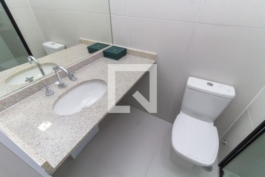 Banheiro de kitnet/studio à venda com 1 quarto, 21m² em Paraíso, São Paulo