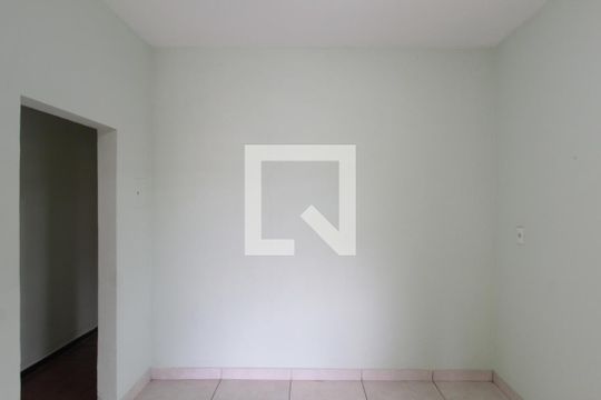 Sala de casa para alugar com 4 quartos, 200m² em Venda Nova, Belo Horizonte