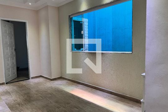 Área de circulação  de casa para alugar com 2 quartos, 180m² em Freguesia (jacarepaguá), Rio de Janeiro