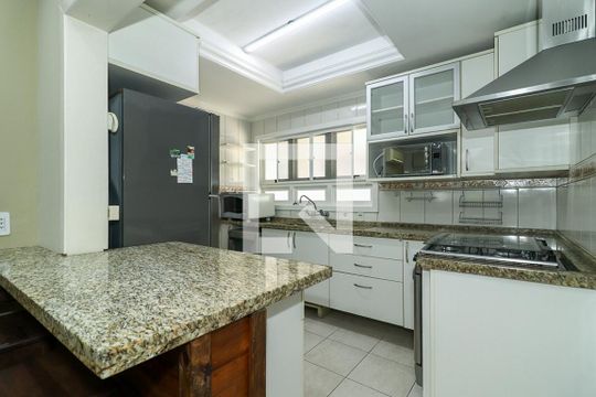 Cozinha de casa de condomínio à venda com 3 quartos, 247m² em Sarandi, Porto Alegre