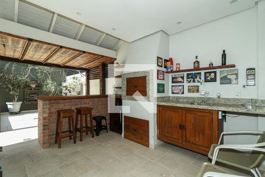 Área comum de casa de condomínio à venda com 3 quartos, 247m² em Sarandi, Porto Alegre