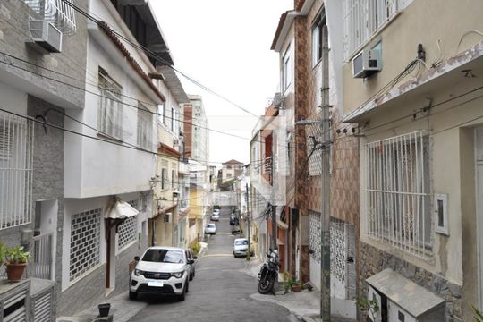 Fachada de casa de condomínio à venda com 3 quartos, 130m² em Méier, Rio de Janeiro