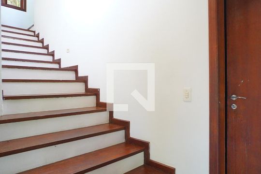 Acesso as quarto de casa para alugar com 4 quartos, 300m² em Lagoa da Conceição, Florianópolis