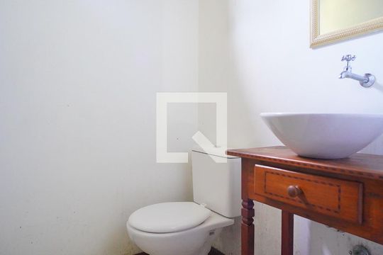 Lavabo de casa para alugar com 4 quartos, 300m² em Lagoa da Conceição, Florianópolis