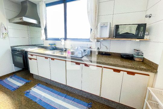 Cozinha de apartamento para alugar com 3 quartos, 238m² em Paraíso, São Paulo