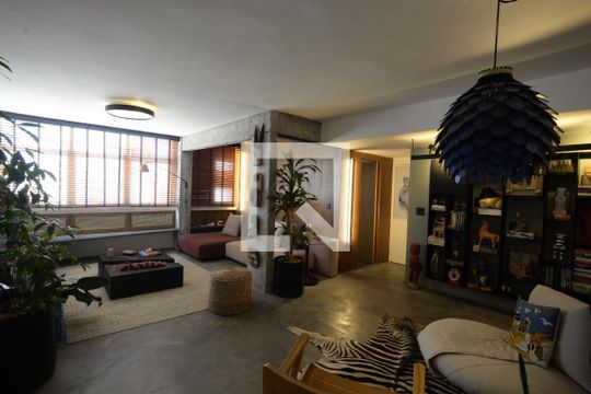 Apartamento à venda com 2 quartos, 160m² em Cambuci, São Paulo