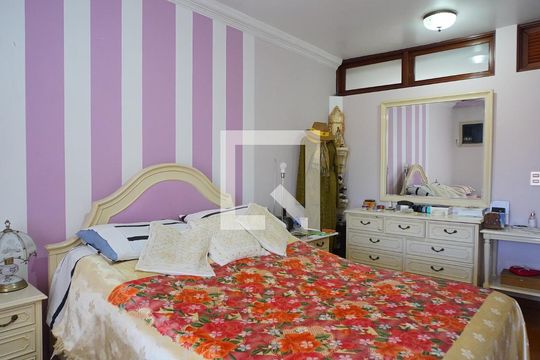 Suite de casa para alugar com 3 quartos, 350m² em Chácara das Pedras, Porto Alegre